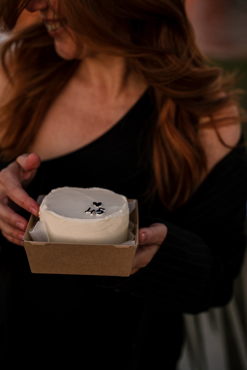 Я - Галина, мне 45 лет. И здесь про принятие себя, своего возраста и любовь к себе