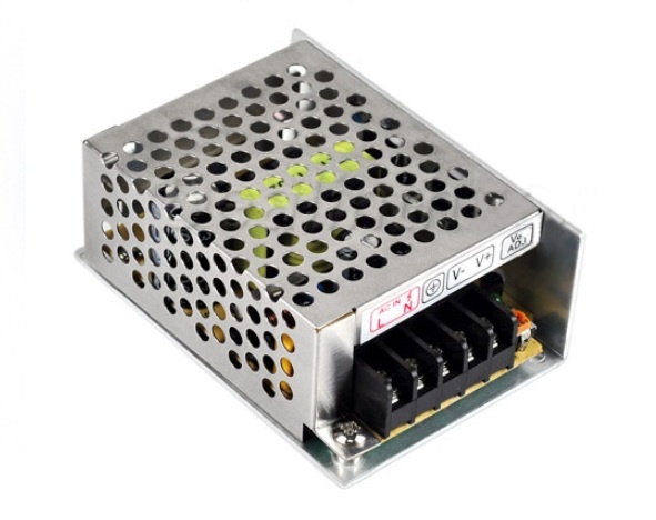Блок питания в защитном кожухе (сетка)