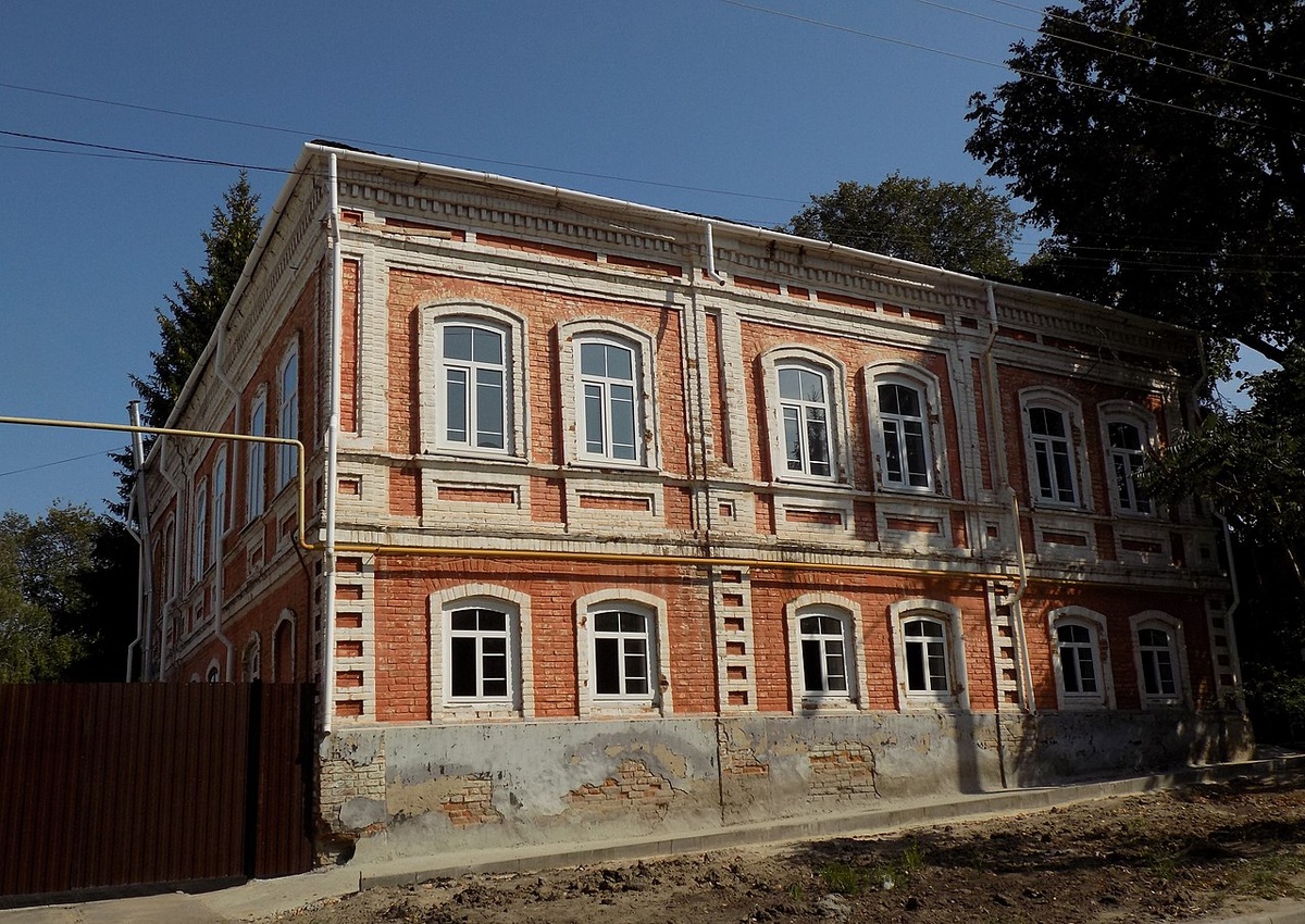 Суджанский краеведческий музей - филиал Курского краеведческого музея. Источник фото: https://ru.wikipedia.org/wiki/Суджанский_краеведческий_музей