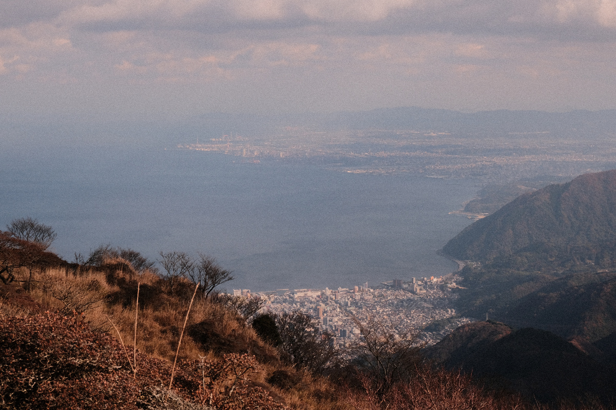 Панорама на Беппу, гора Цуруми, о. Кюсю, Япония.