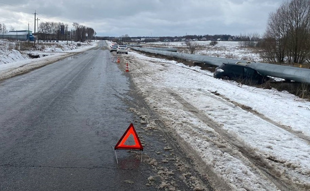    В Костино «Тойота» влетела в трубопровод
