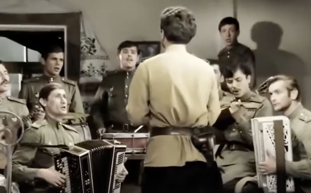 Кадр из фильма "В бой идут одни "старики", режиссер Леонид Быков, сценаристы Леонид Быков, Евгений Оноприенко, Александр Сацкий, композитор Виктор Шевченко