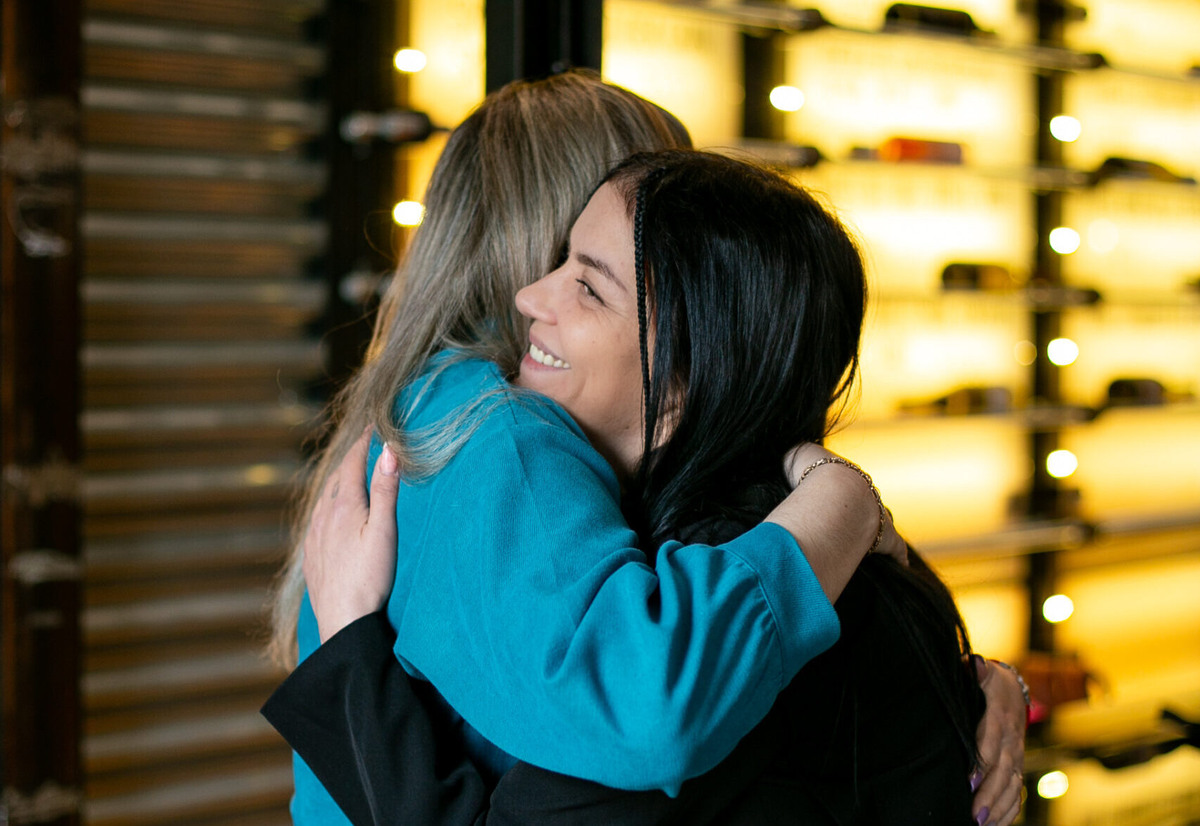    Анастасия и Полина генетические близнецы. Фото: Наталья Южакова