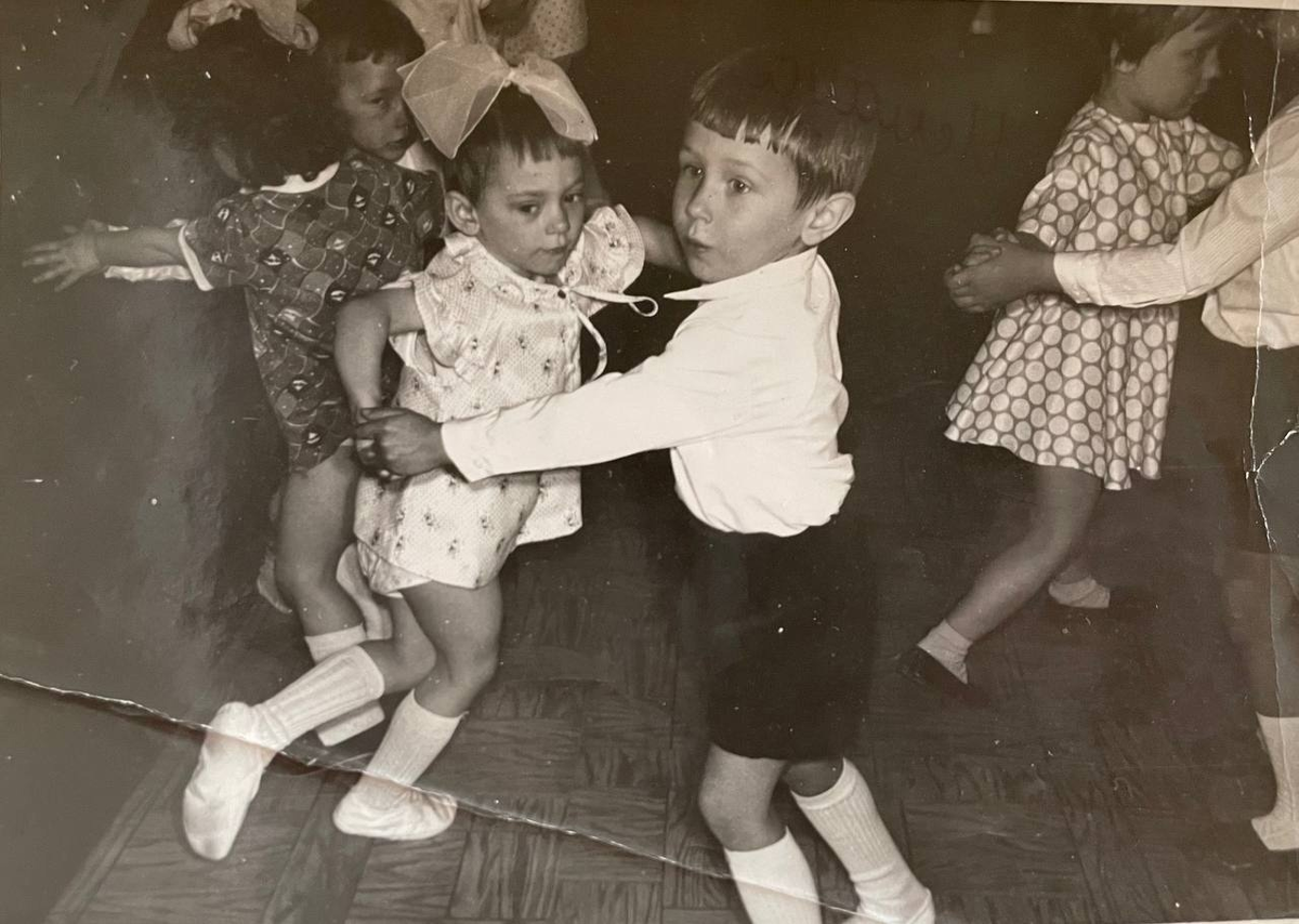 Илья в раннем детстве.