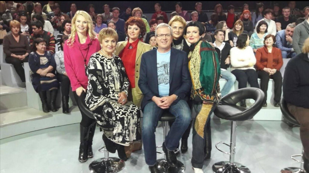 Я в качестве эксперта на Первом в программе ,, Мужское и женское " в совершенно чудесной компании 🔥