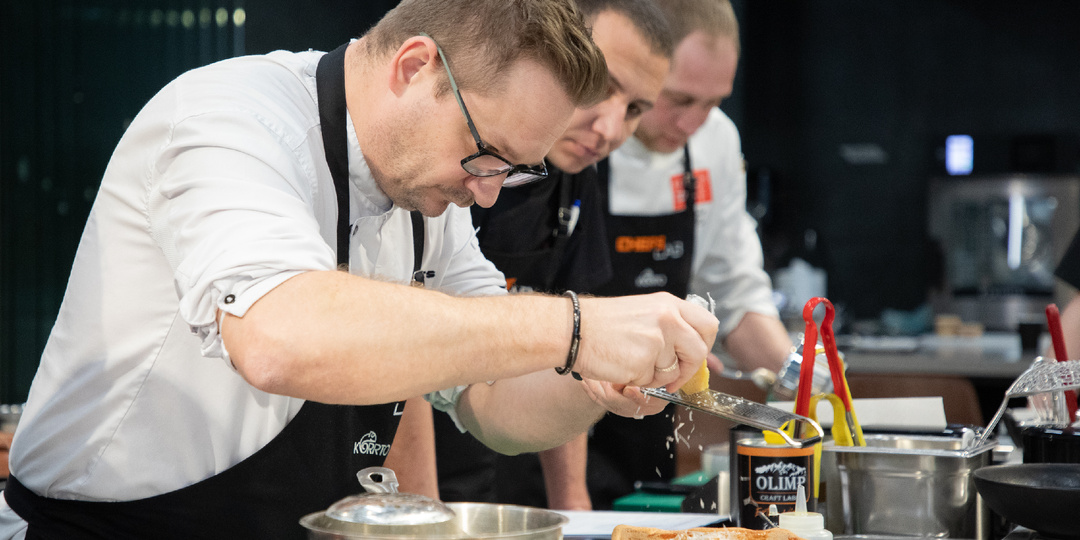 Люди, которые кормят Россию: история шефа Николая Сарычева