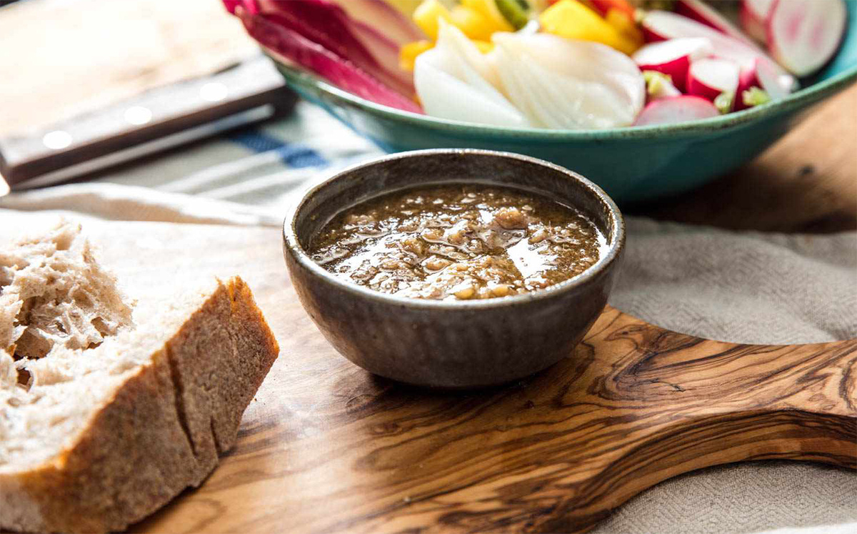 Соус с анчоусами