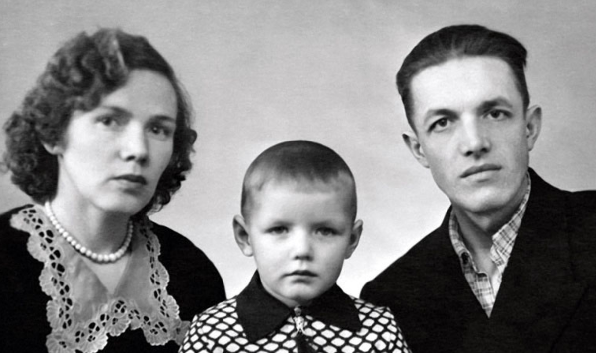 Александр Галибин, мать и отец