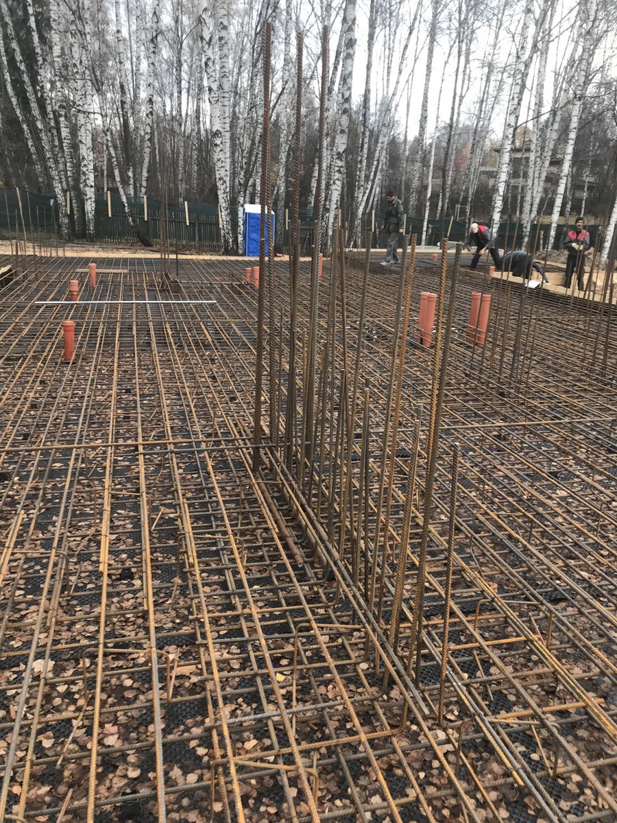 Армирование фундаментный плиты под каменный дом 450м2