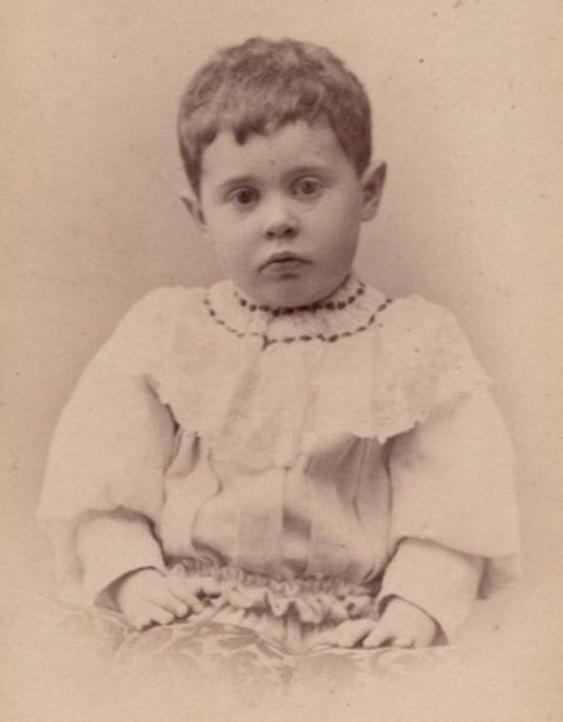 Лили Каган (Брик) в детстве