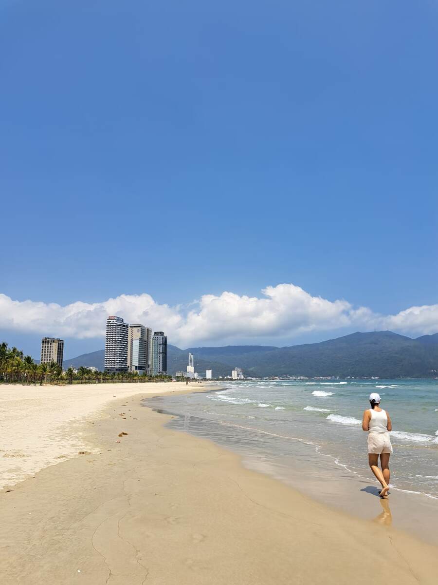 Мама Люба и My Khe Beach