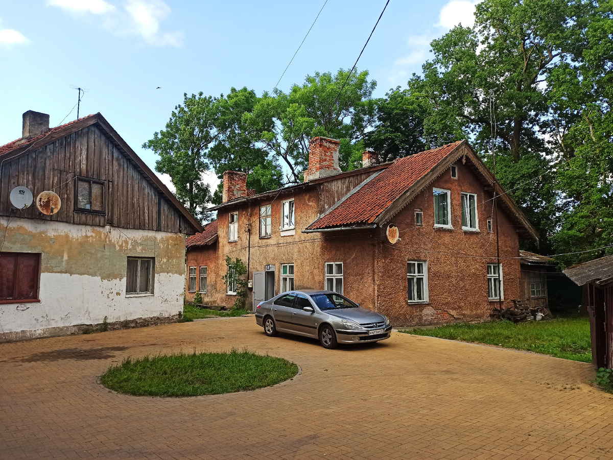 В городских дворах