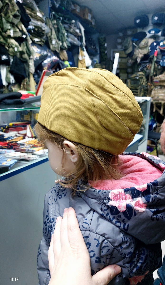 Примеряю на Тоню, а закупаю пилотки для наших мальчиков ясельной группы детского сада