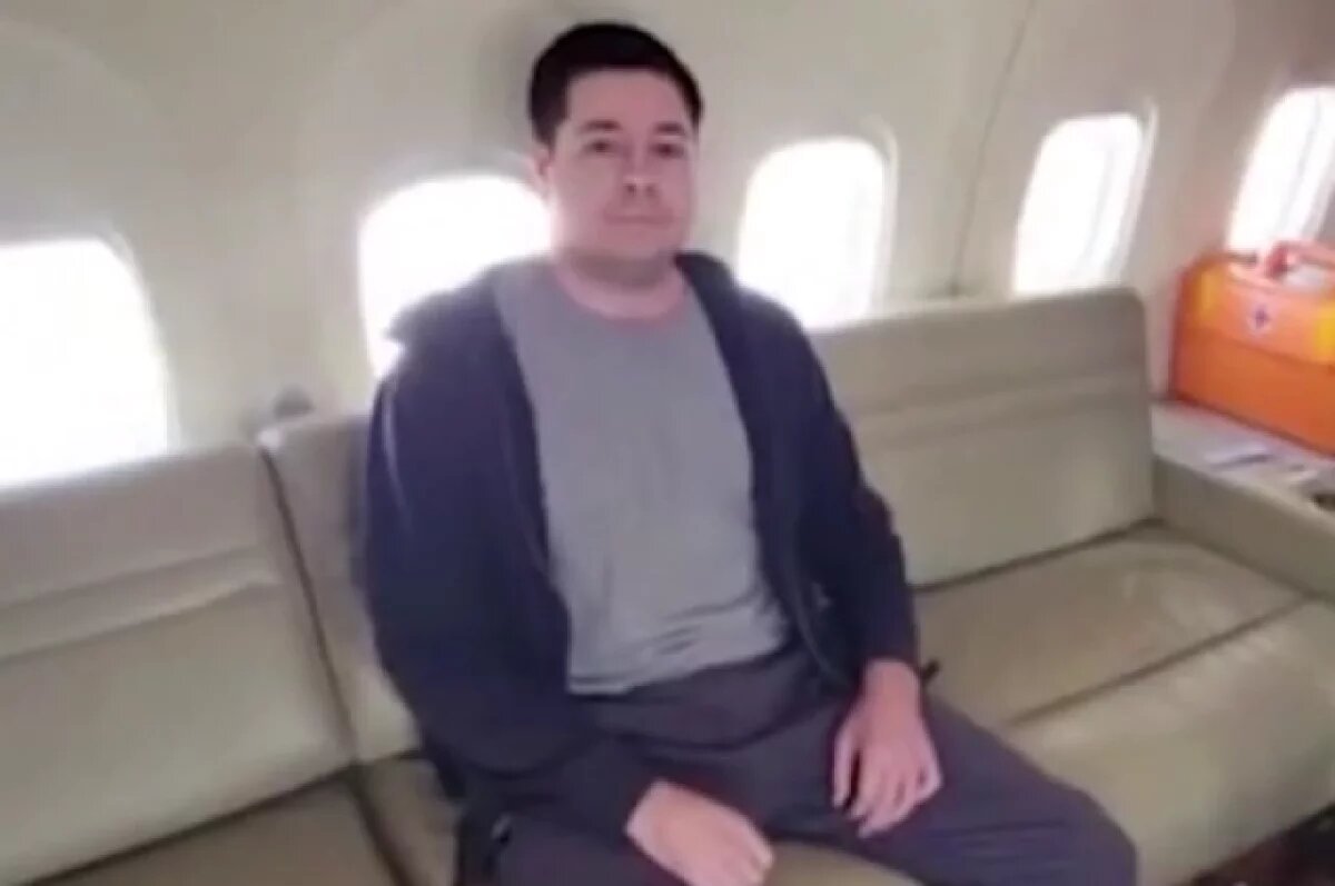    ФСБ обнародовала видео с обменом россиянина Петрова на американку Карелину