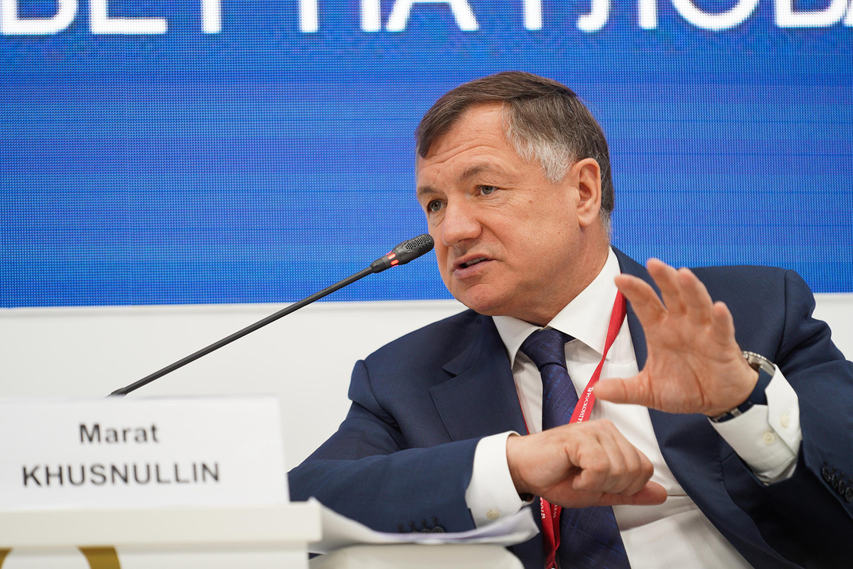 Властям важно удержать взятые на себя обязательства, считает Марат Хуснуллин.  Фото: из фотобанка Фонда Росконгресс photo.roscongress.org / Антон Сухонос