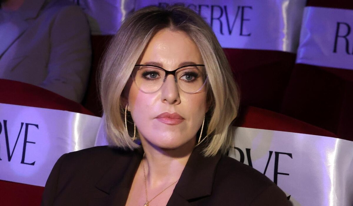     Собчак прокомментировала скандал с местом на кладбище для Паши Техника