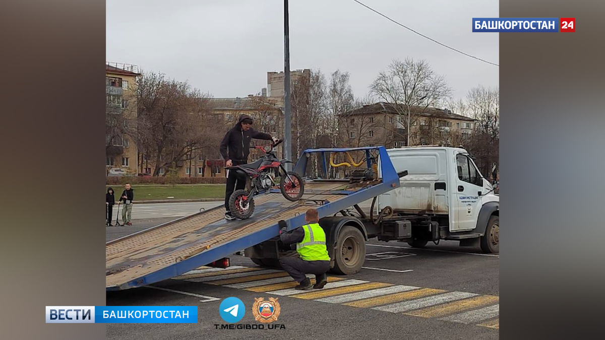    В Уфе задержали 18-летнюю девушку на питбайке без прав