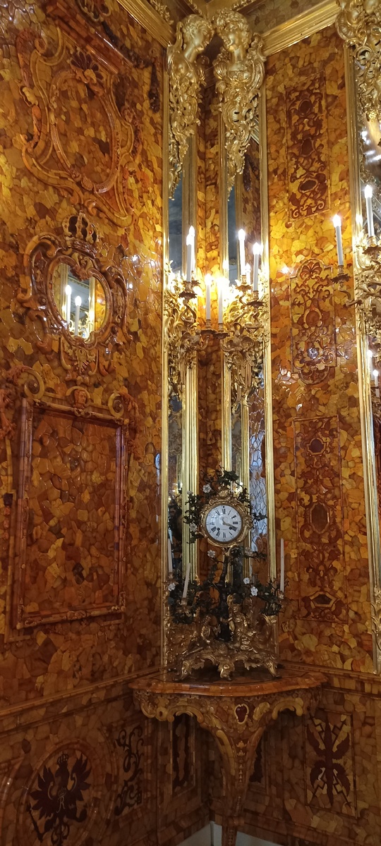 До Шлютера никто не использовал янтарь в отделке интерьера