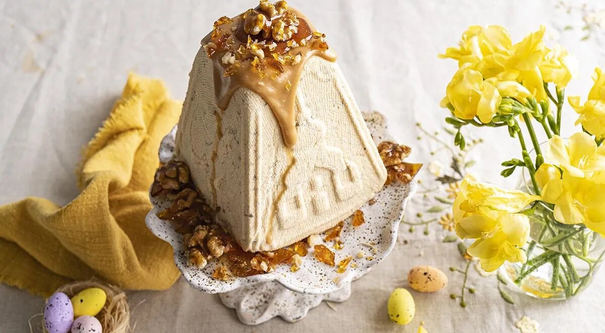 Творожная пасха с вареной сгущенкой и орехами (gastronom.ru)  📷
