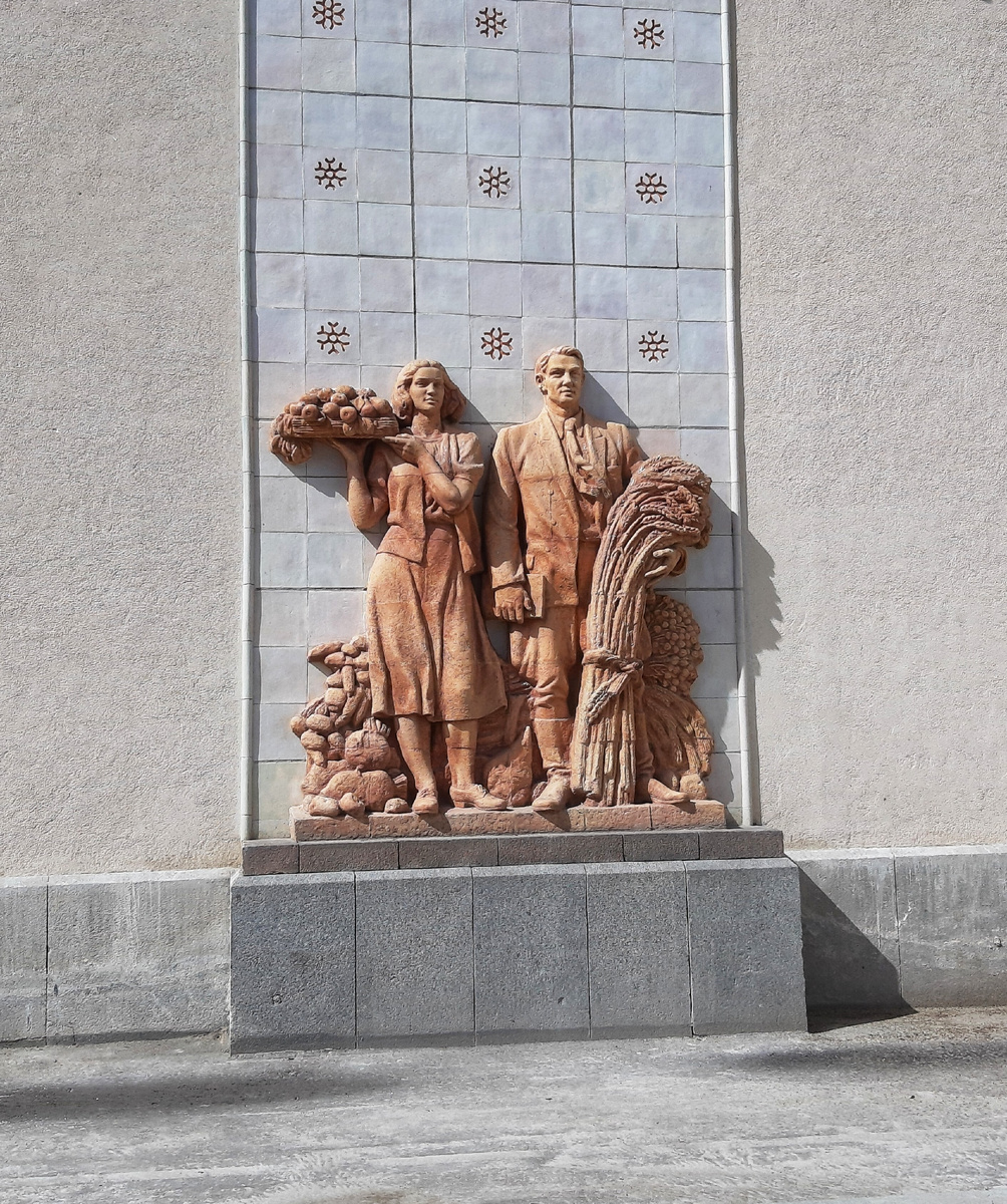 ВДНХ. Детали важны) Символика эпохи СССР.