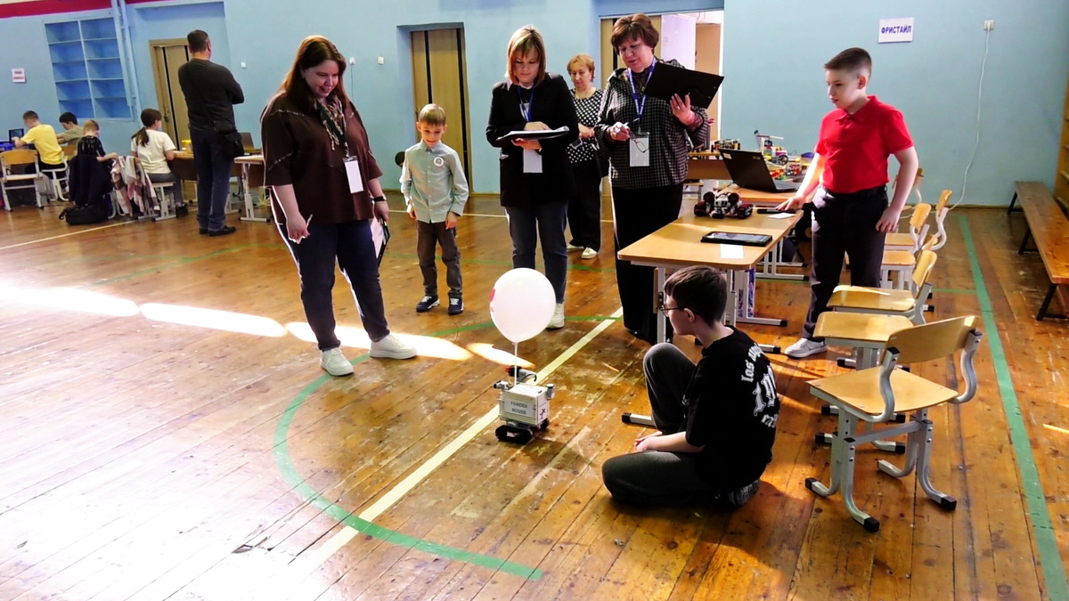    В Когалыме прошёл фестиваль робототехники