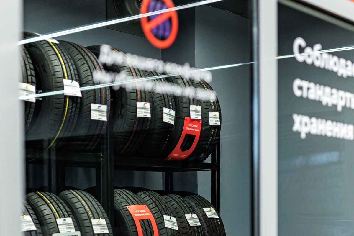 Колесо.ру работает только с оригинальной продукцией. Такая резина сохраняет эластичность, хорошо сцепляется с дорогой и не рассыпается