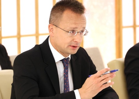    Сийярто: всё международное сообщество заинтересовано в мире, и только руководство Евросоюза хочет войны