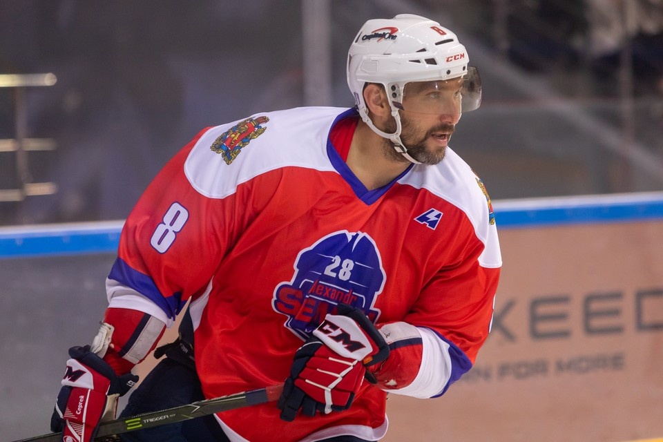    Александр Овечкин на матче мировых звезд хоккея Мария ЛЕНЦ