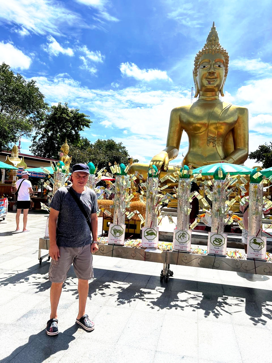 Я и Биг Будда, Биг Будда и я. Гора Пратамнак, Паттайя.