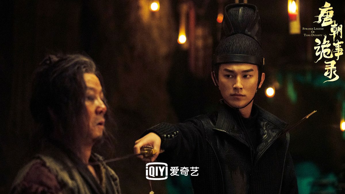 Автор, не говори лишнего, береги слова. 