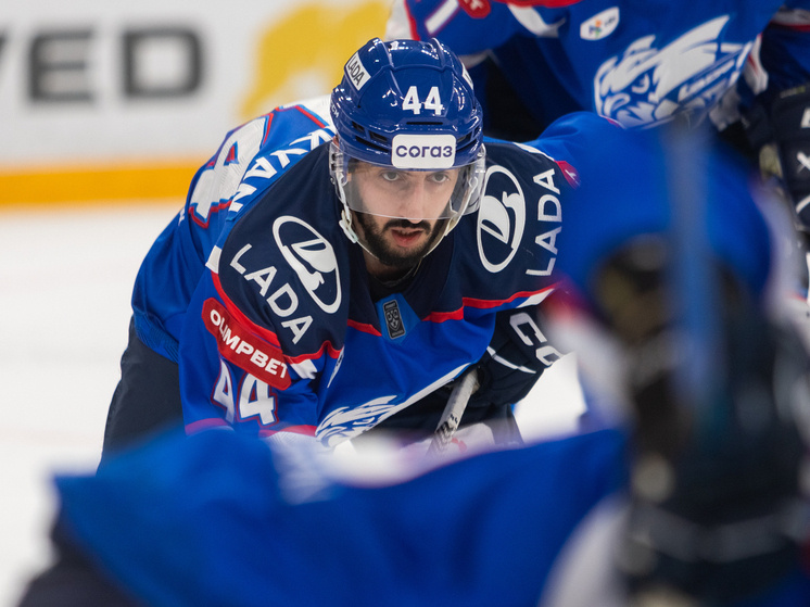     Также Артем Манукян играл в КХЛ за "Адмирал" и "Авангард". Фото: Андрей Холмов/ХК "Лада"