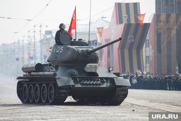 Россия отказалась приглашать на День Победы лидеров стран Евросоюза. Фото: Илья Московец © URA.RU