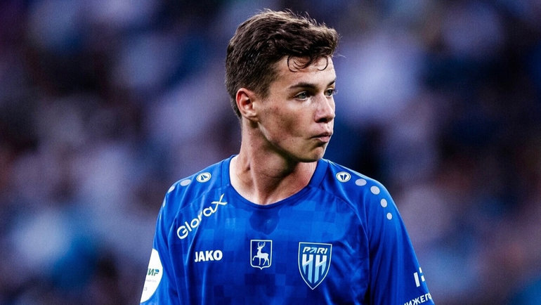    Полузащитник «Пари НН» Антон Мухин.ФК «Пари НН»