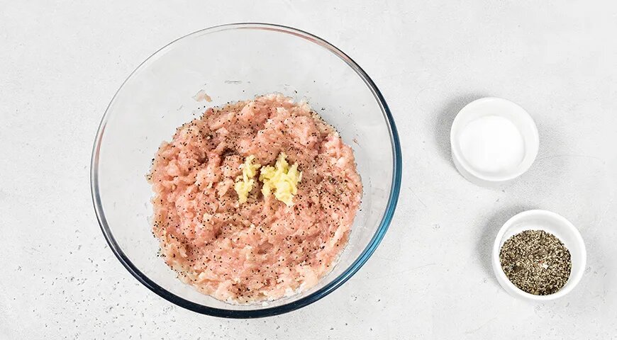   Жаренная картошка с фаршем на сковороде (gastronom.ru)