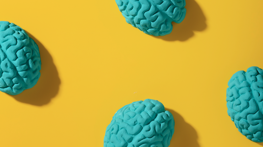     Ползучая нормальность, тысяча бумажных порезов и нейронаука Елена Исупова