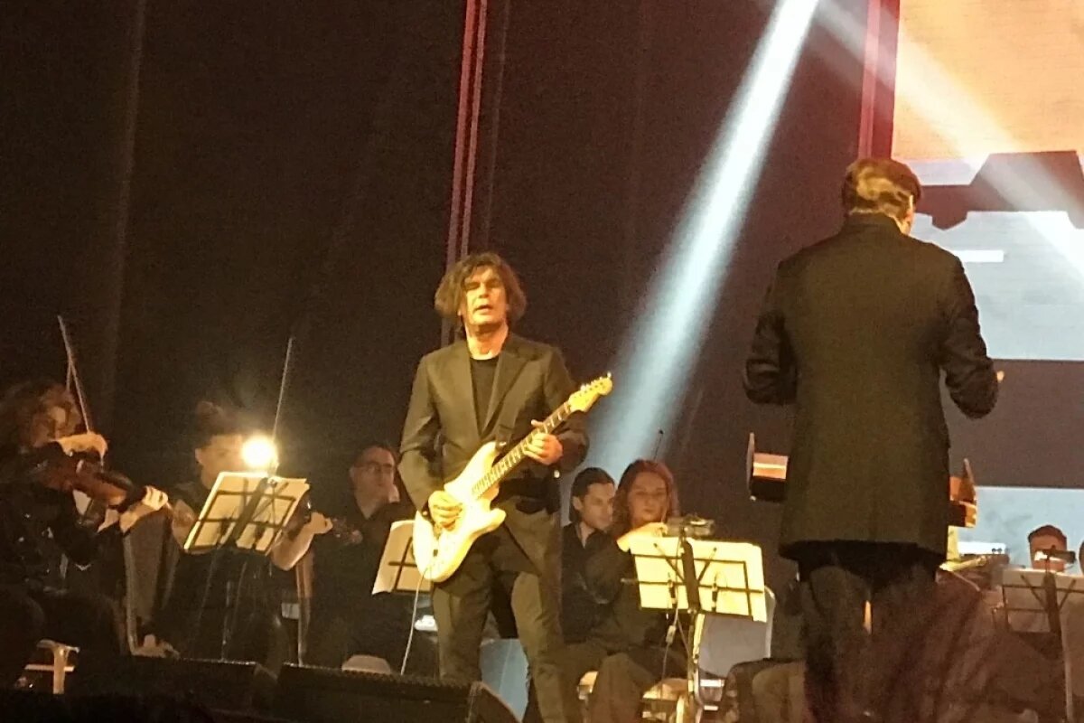    «Группу крови» ставропольцы пели вместо Цоя на «Симфоническом Кино»