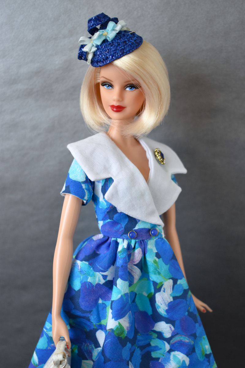 Коллекционная кукла Барби Barbie Target Red Model No 01