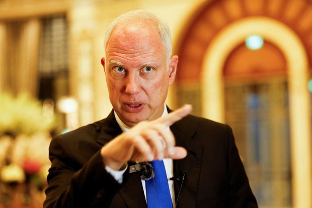    Зеленский обозвал спецпредставителя Путина «сепаром»