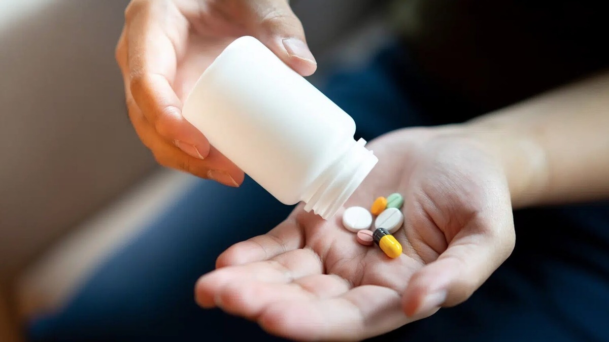    Обезболивающие вредят почкам, поэтому их нельзя часто пить. Источник изображения: fb.ru