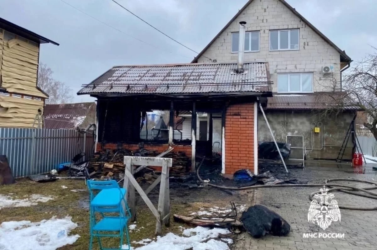    В Твери из-за перекала печи сгорела беседка