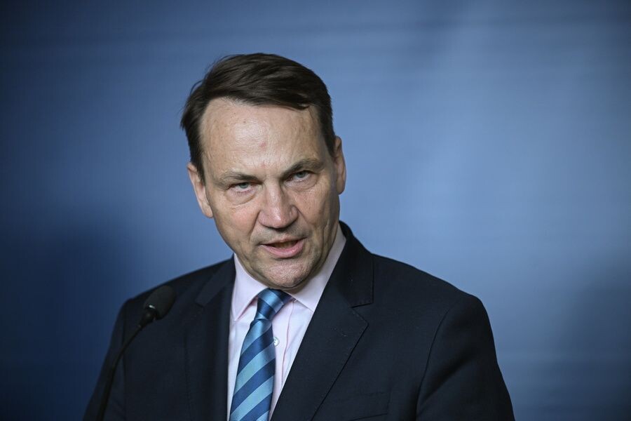    Министр иностранных дел Польши Радослав Сикорский / Источник: © MARCIN OBARA/EPA/ТАСС