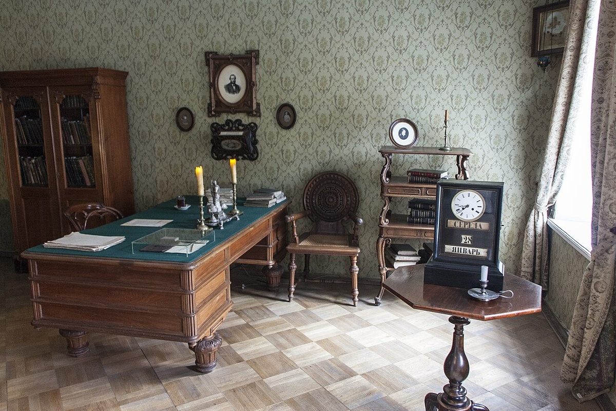 Кабинет в музее Ф. М. Достоевского 