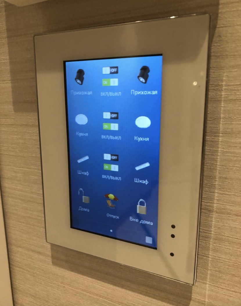 Вот такие были панели. Времени отняли много, современную андроид панель настроить гораздо быстрее.