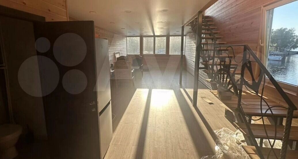     Источник: Авито