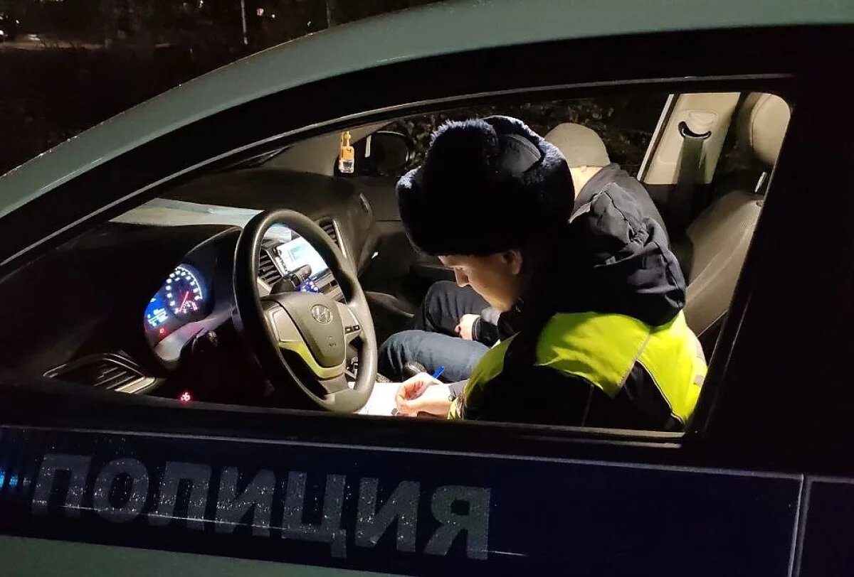    В Калужской области мужчину задержали за угрозу полицейским оружием