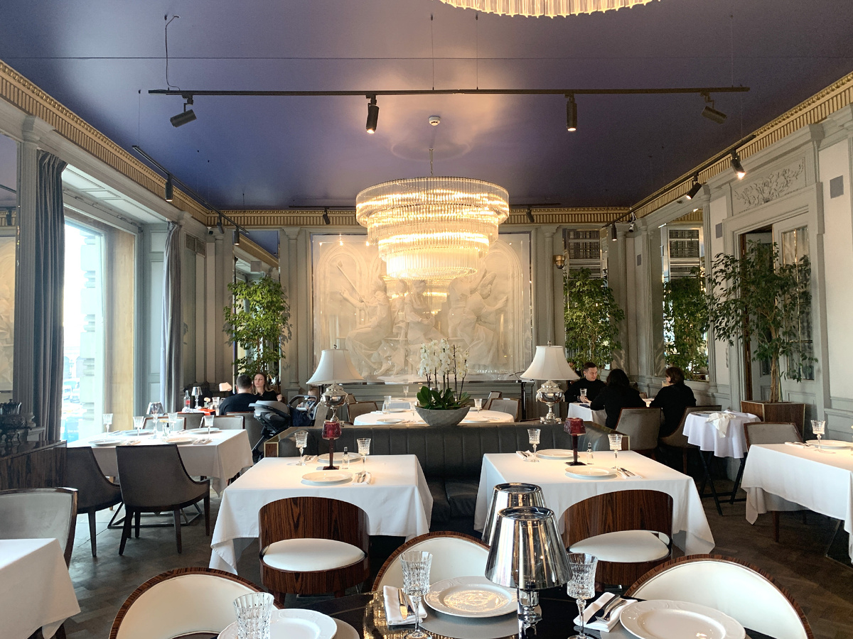 Интерьер ресторана "Белуга"