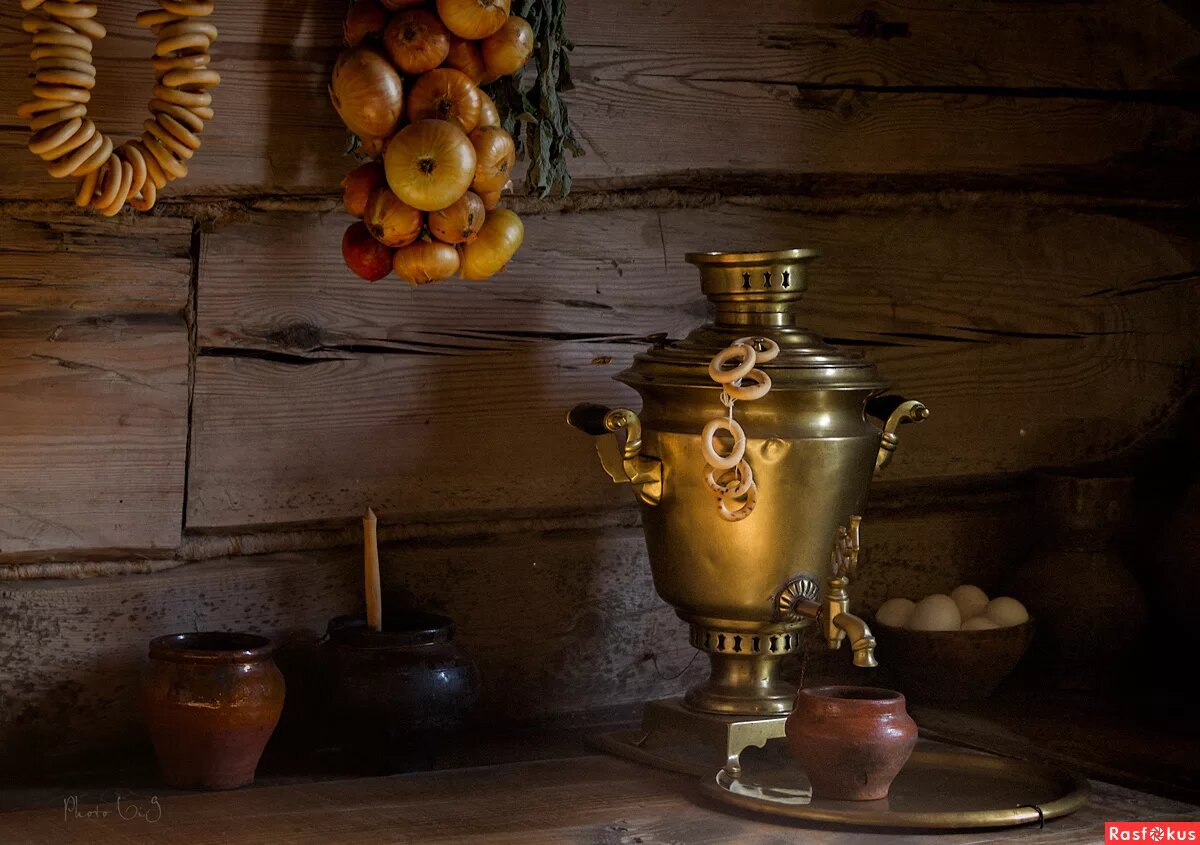 Самовар в избе