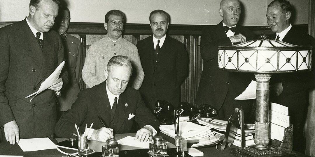 Как пакт о ненападении с СССР обрёк Германию на поражение в ВОВ