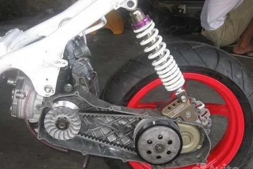 Задняя подвеска-двигатель-вариатор скутера... Гхм.