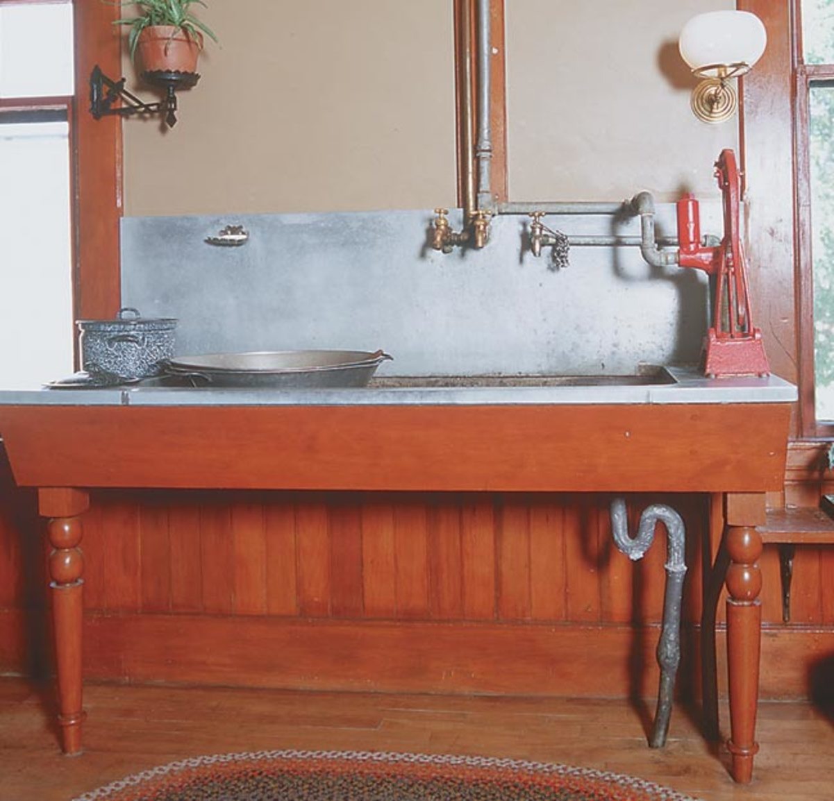 Кухонная мойка американского дома на рубеже XIX-XX веков 